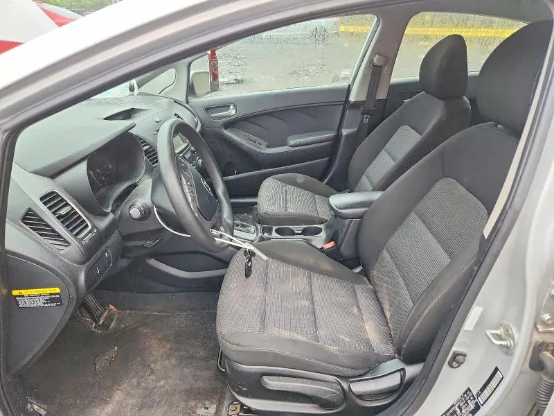 2017 KIA FORTE LX  