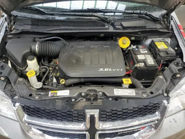 2017 DODGE GRAND CARAVAN SE  
