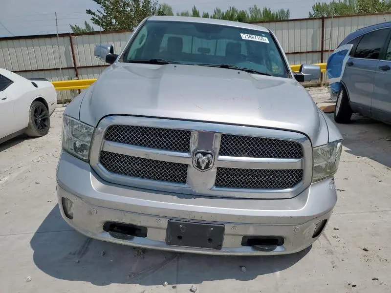 2017 RAM 1500 SLT  