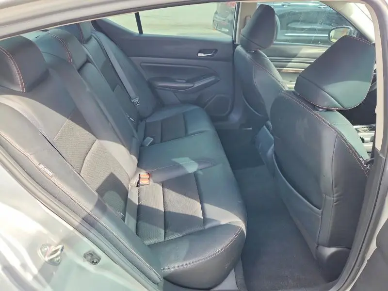 2021 NISSAN ALTIMA SR  