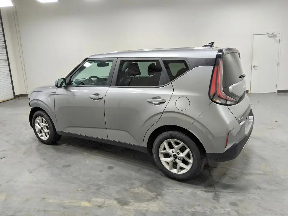 2024 KIA SOUL LX  