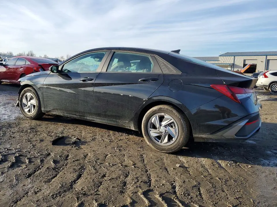 2024 HYUNDAI ELANTRA SE  
