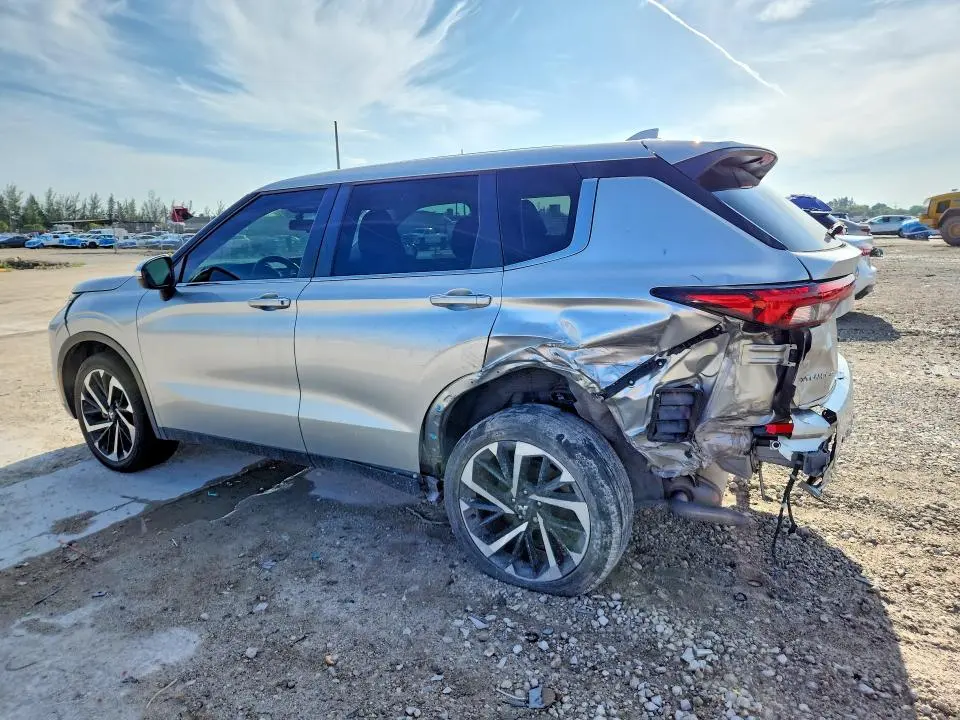 2022 MITSUBISHI OUTLANDER ES  