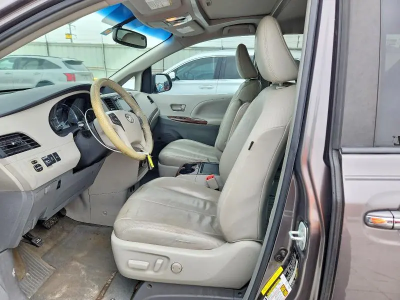 2012 TOYOTA SIENNA XLE 8-PASSENGER  