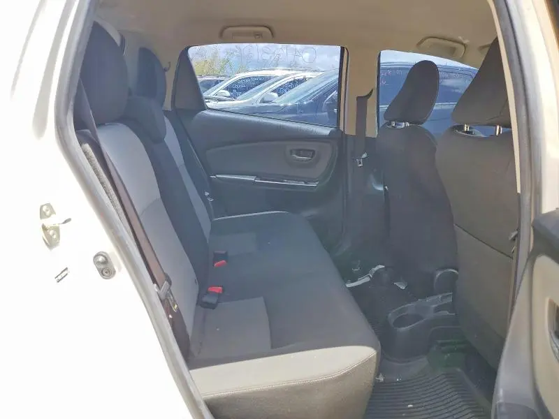 2019 TOYOTA YARIS L  