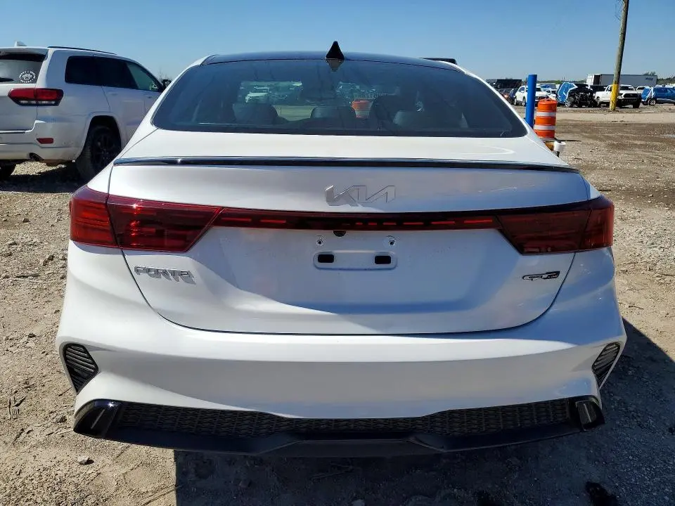 2024 KIA FORTE GT-LINE  