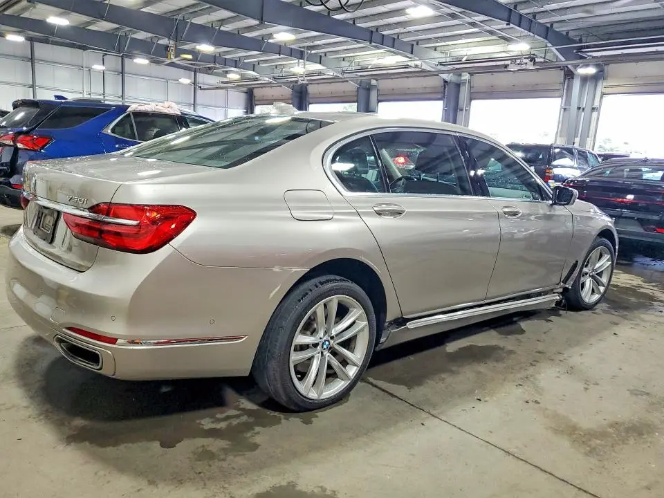 2016 BMW 750 XI  