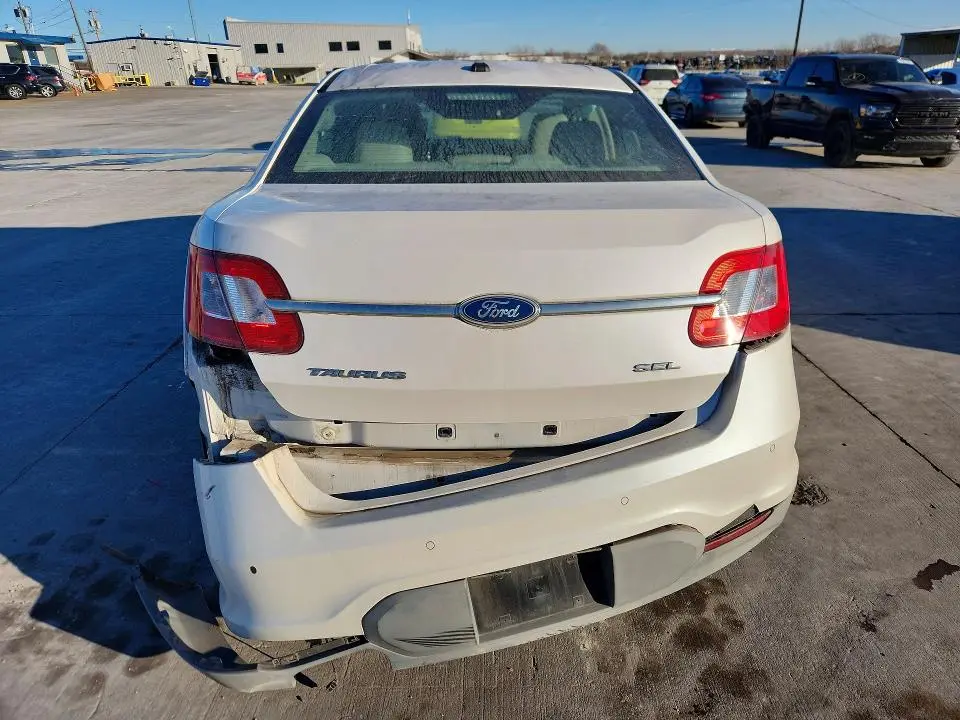 2011 FORD TAURUS SEL  