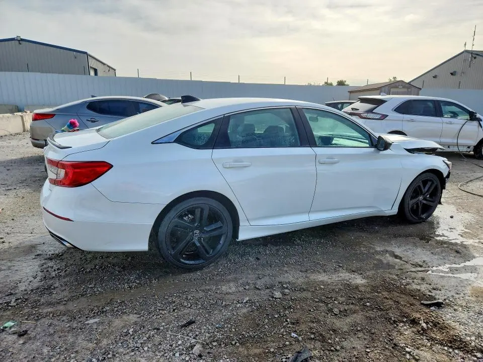 2022 HONDA ACCORD SPORT  