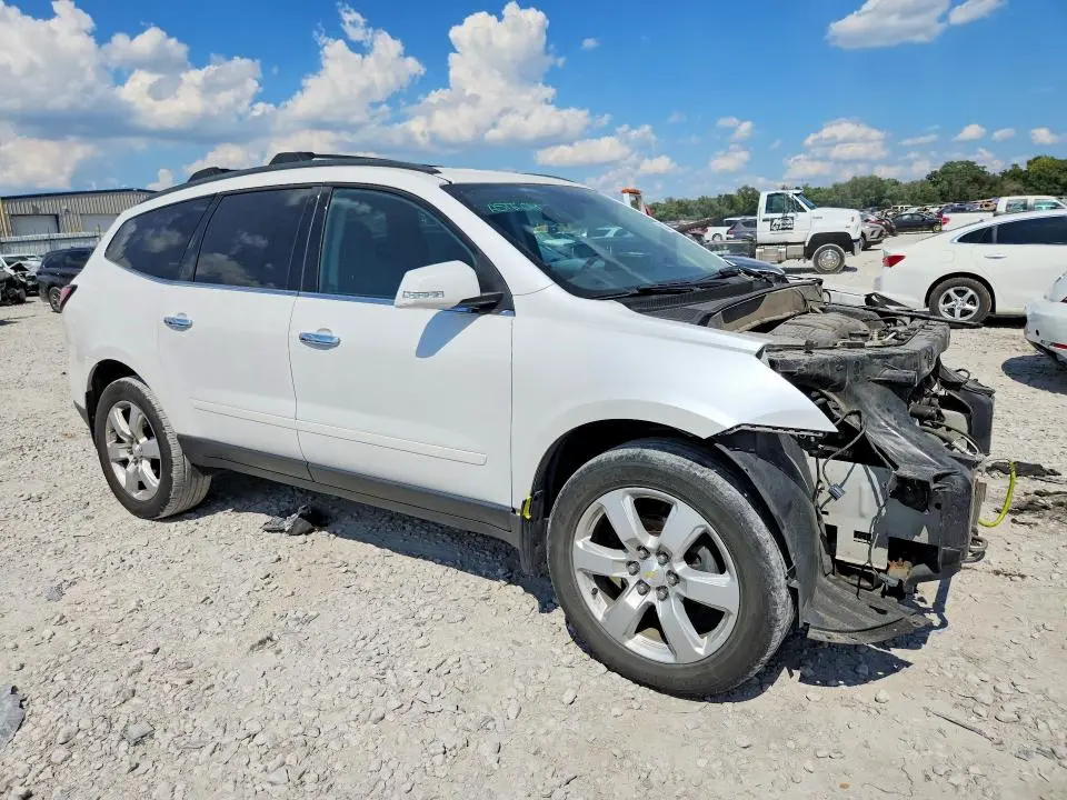 2017 CHEVROLET TRAVERSE LT  