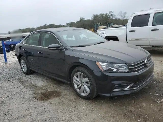 2018 VOLKSWAGEN PASSAT SE  