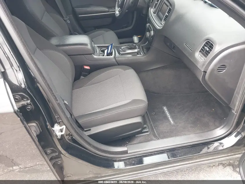 2015 DODGE CHARGER SE