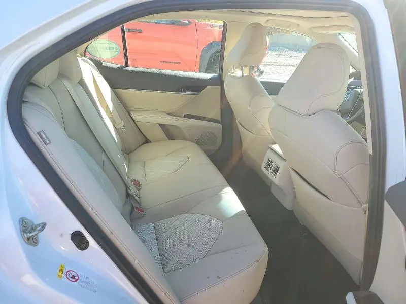 2018 TOYOTA CAMRY XLE V6  