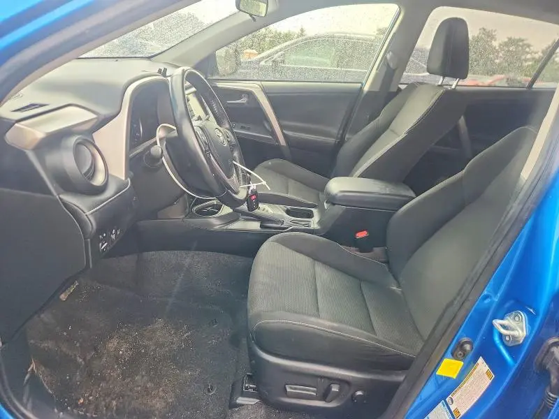 2018 TOYOTA RAV4 XLE  