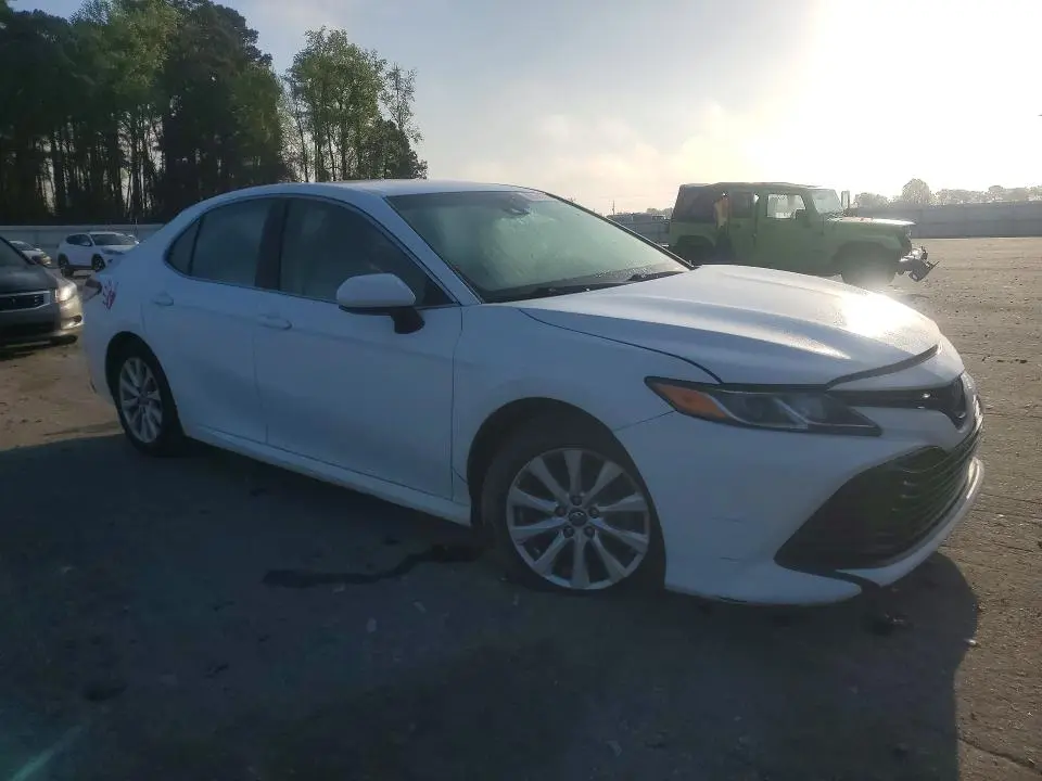 2018 TOYOTA CAMRY LE  