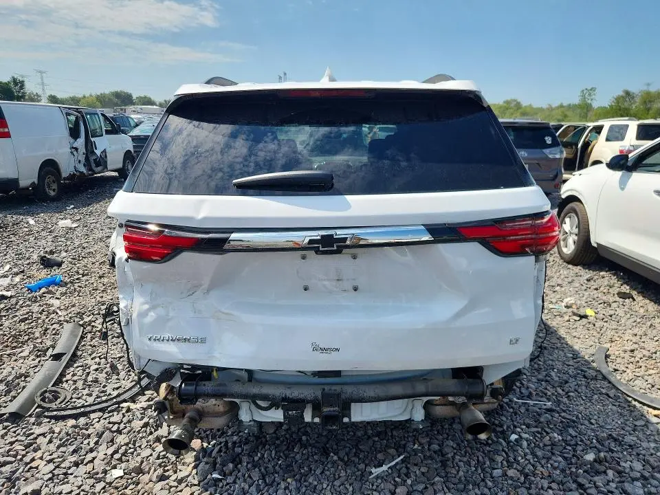 2023 CHEVROLET TRAVERSE LT  