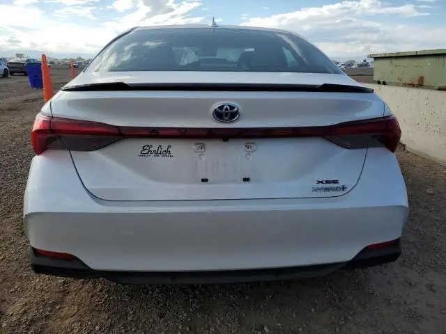 2019 TOYOTA AVALON XLE  