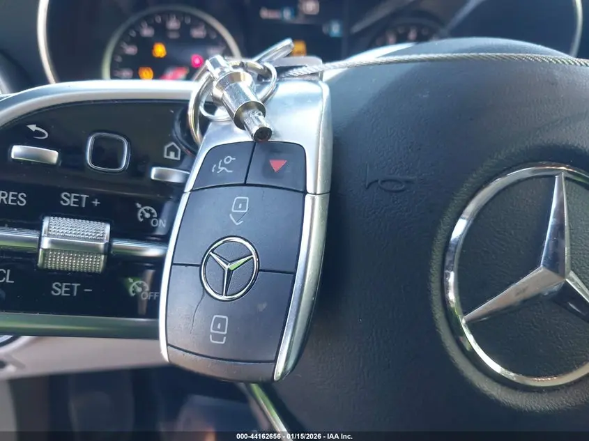 2021 MERCEDES-BENZ GLC 300 SUV