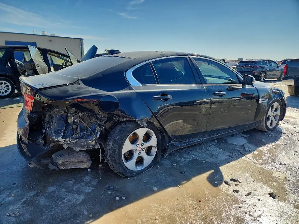 2018 JAGUAR XE   