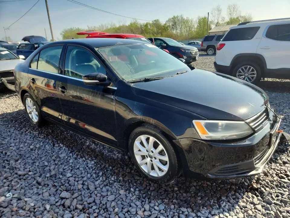 2014 VOLKSWAGEN JETTA SE  