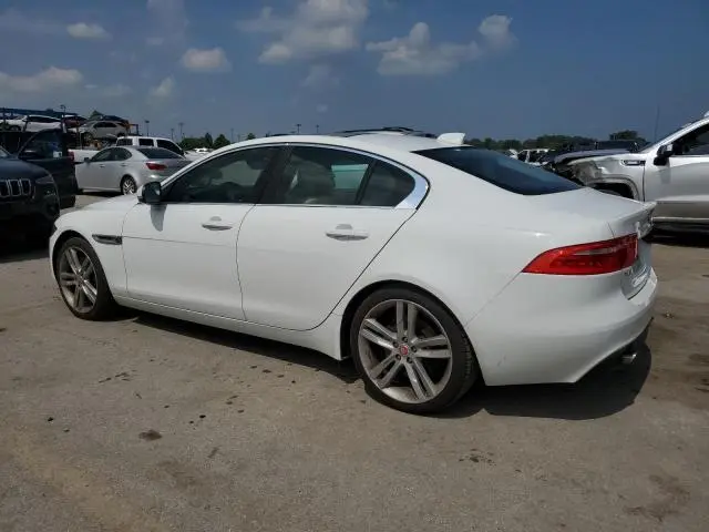 2017 JAGUAR XE PRESTIGE  