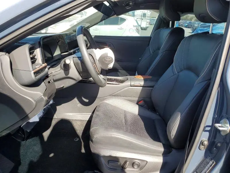 2025 TOYOTA CROWN LIMITED  