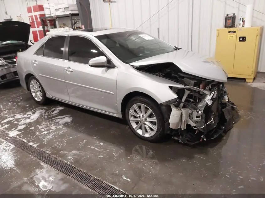 2012 TOYOTA CAMRY XLE V6