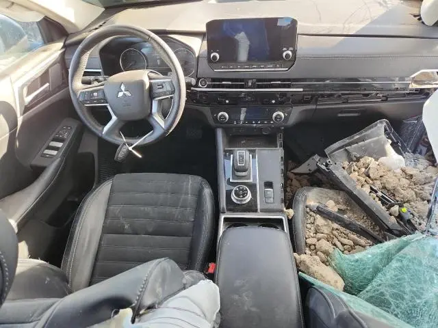 2024 MITSUBISHI OUTLANDER SE  