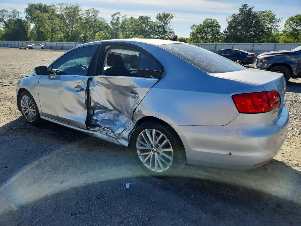 2011 VOLKSWAGEN JETTA SEL  