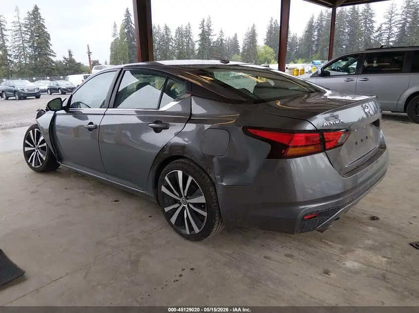 2020 NISSAN ALTIMA SR FWD
