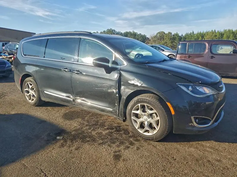 2017 CHRYSLER PACIFICA TOURING L  