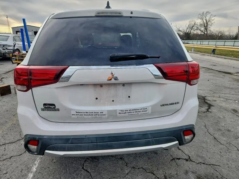 2018 MITSUBISHI OUTLANDER ES  