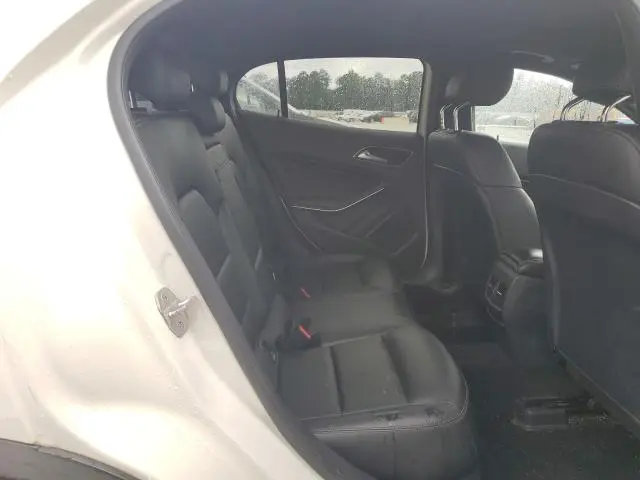 2017 MERCEDES-BENZ GLA 250  