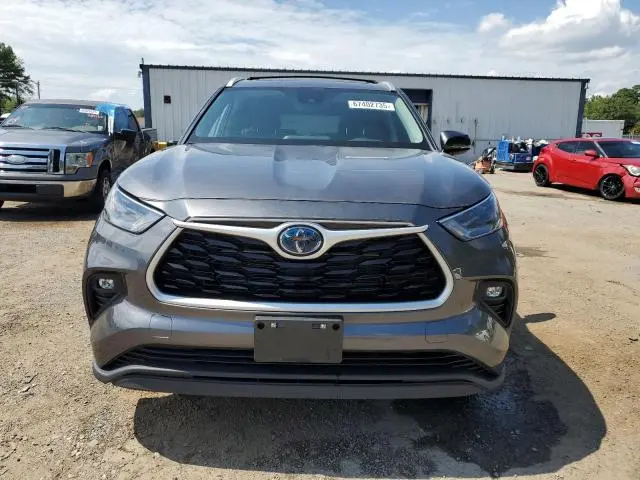 2023 TOYOTA HIGHLANDER HYBRID XLE  