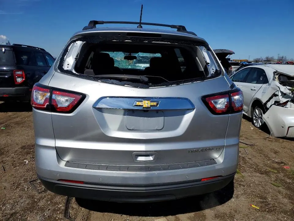 2015 CHEVROLET TRAVERSE LT  