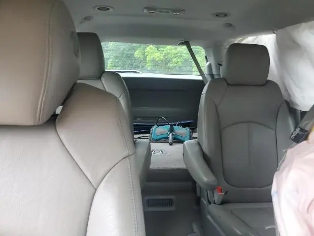 2015 GMC ACADIA SLE  
