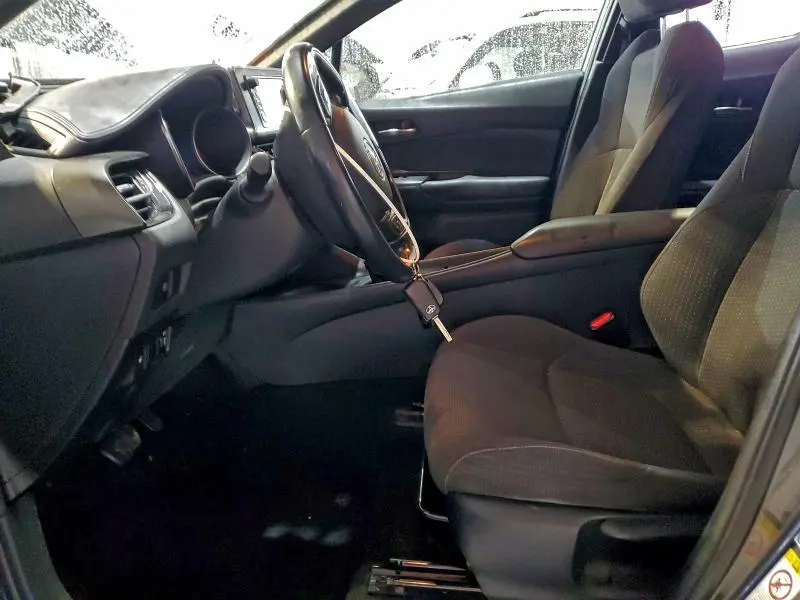 2018 TOYOTA C-HR XLE  