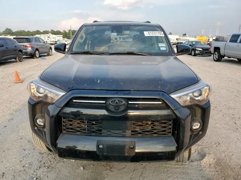 2023 TOYOTA 4RUNNER SE  