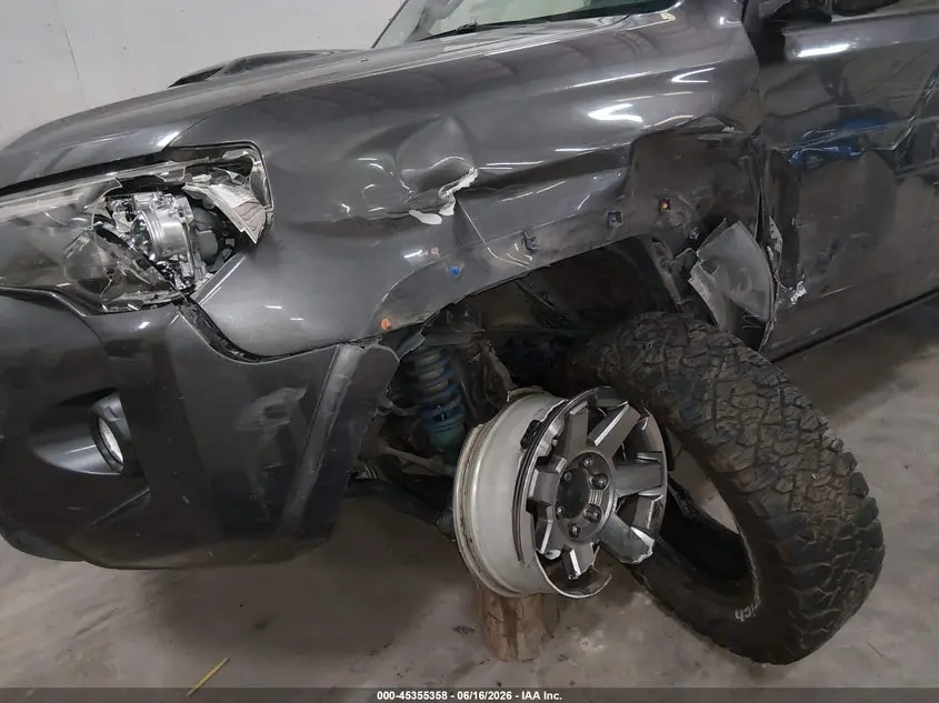 2015 TOYOTA 4RUNNER TRAIL