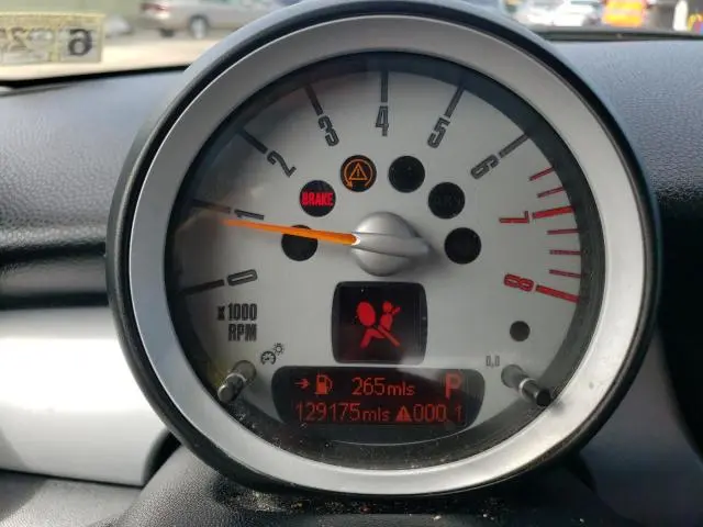 2010 MINI COOPER 