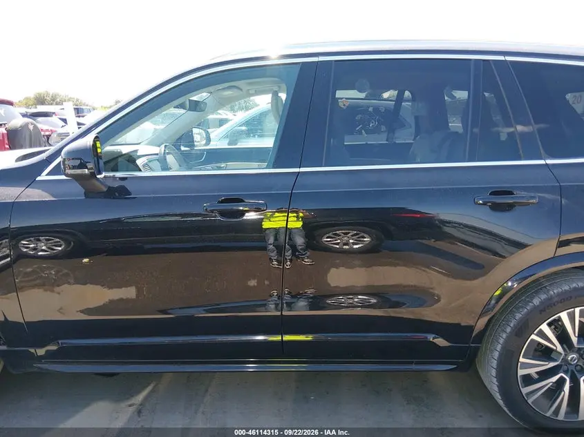 2020 VOLVO XC90 T6 MOMENTUM 7 PASSENGER