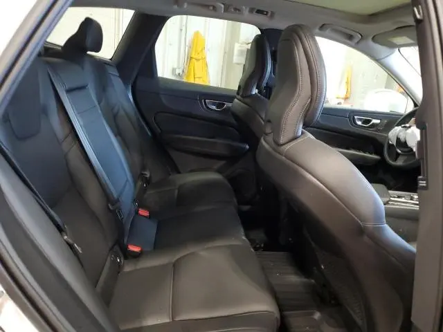 2021 VOLVO XC60 T5 MOMENTUM  