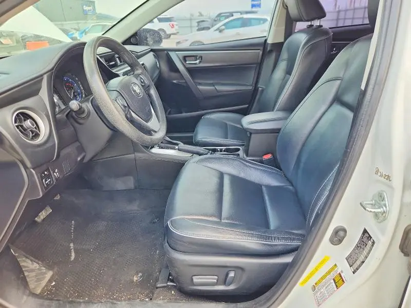 2017 TOYOTA COROLLA XLE  