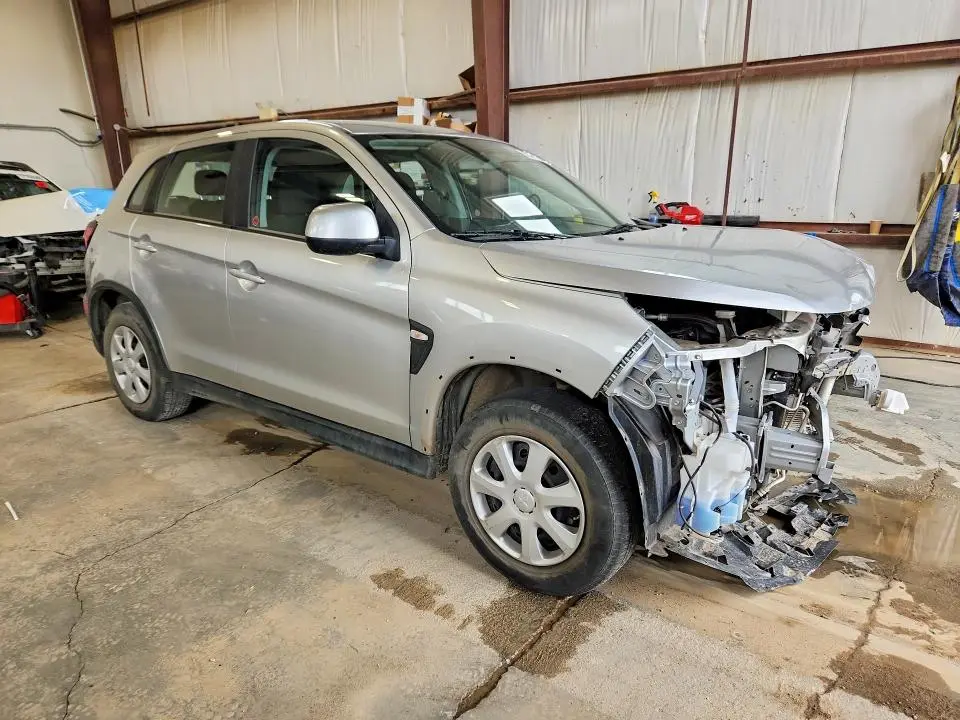 2021 MITSUBISHI RVR ES  