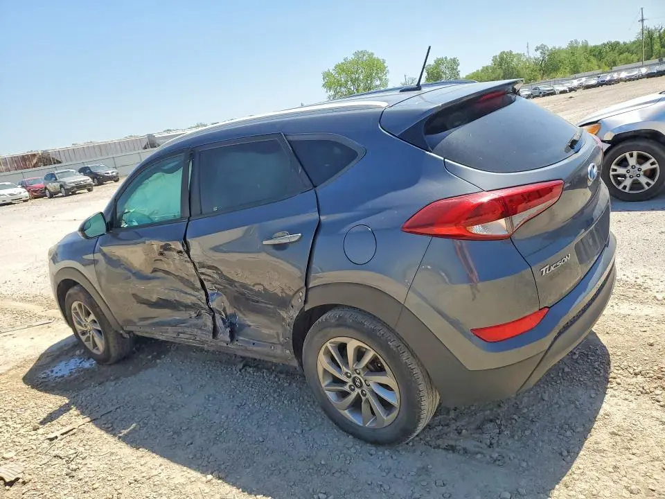 2017 HYUNDAI TUCSON SE  