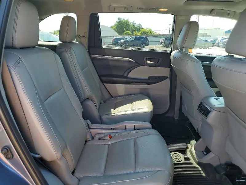 2019 TOYOTA HIGHLANDER LIMITED  