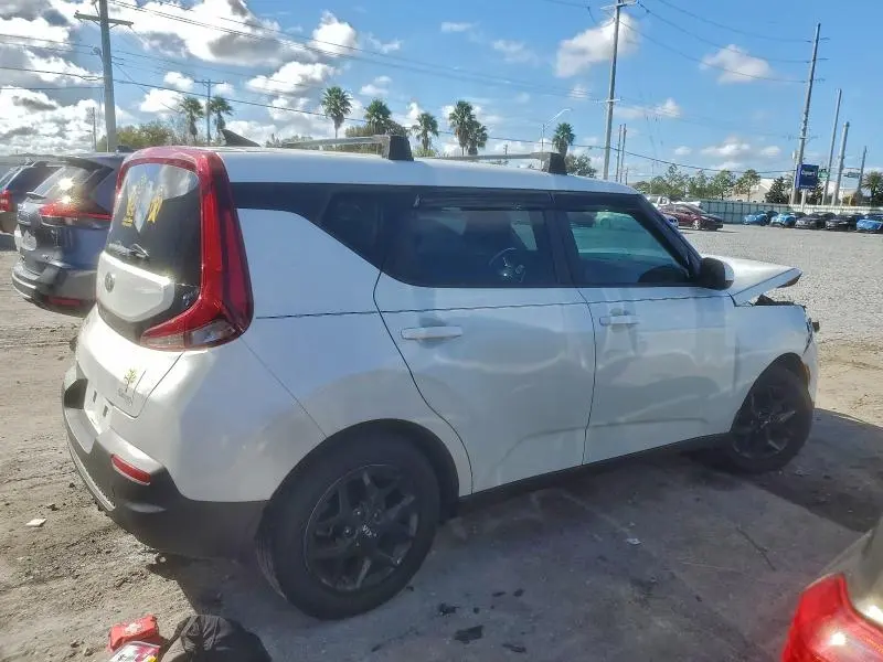2020 KIA SOUL LX  