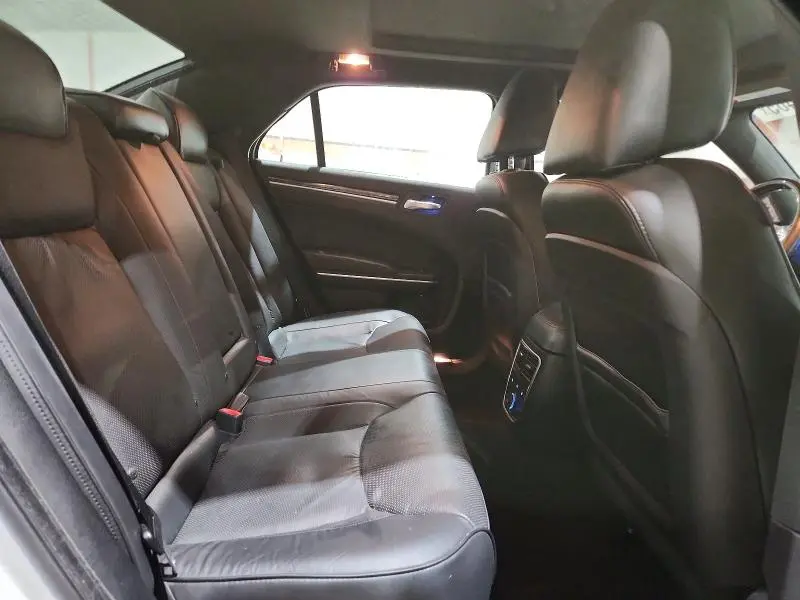 2011 CHRYSLER 300 LIMITED  