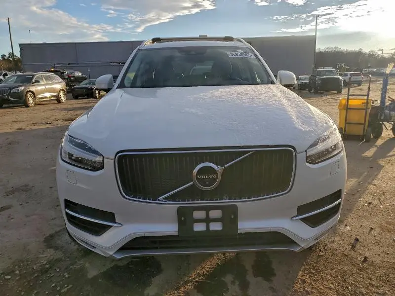 2018 VOLVO XC90 T6  