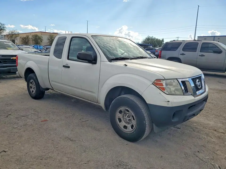 2013 NISSAN FRONTIER S  